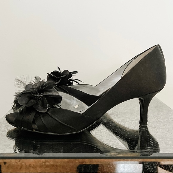 EUC Vianni Collection satin open toe d’orsay kitten heels, size 8 - Picture 4 of 6